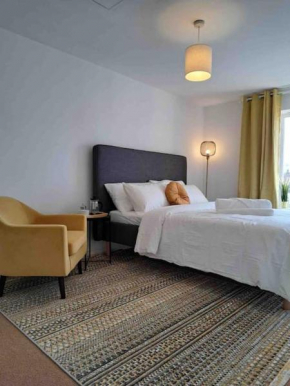 Luxury 4 Large Bedrooms West Thurrock Grays 3 bathrooms 1 en suite Netflix Free Parking